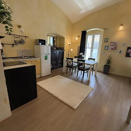 Oasis-with Parking Apartment